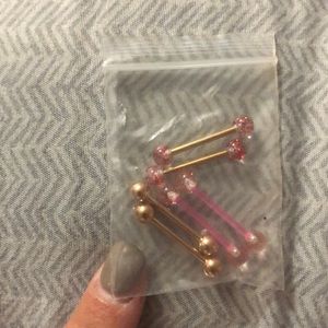 UNUSED Nipple rings / barbells
